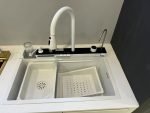 7 switch sink Size 18x30 White